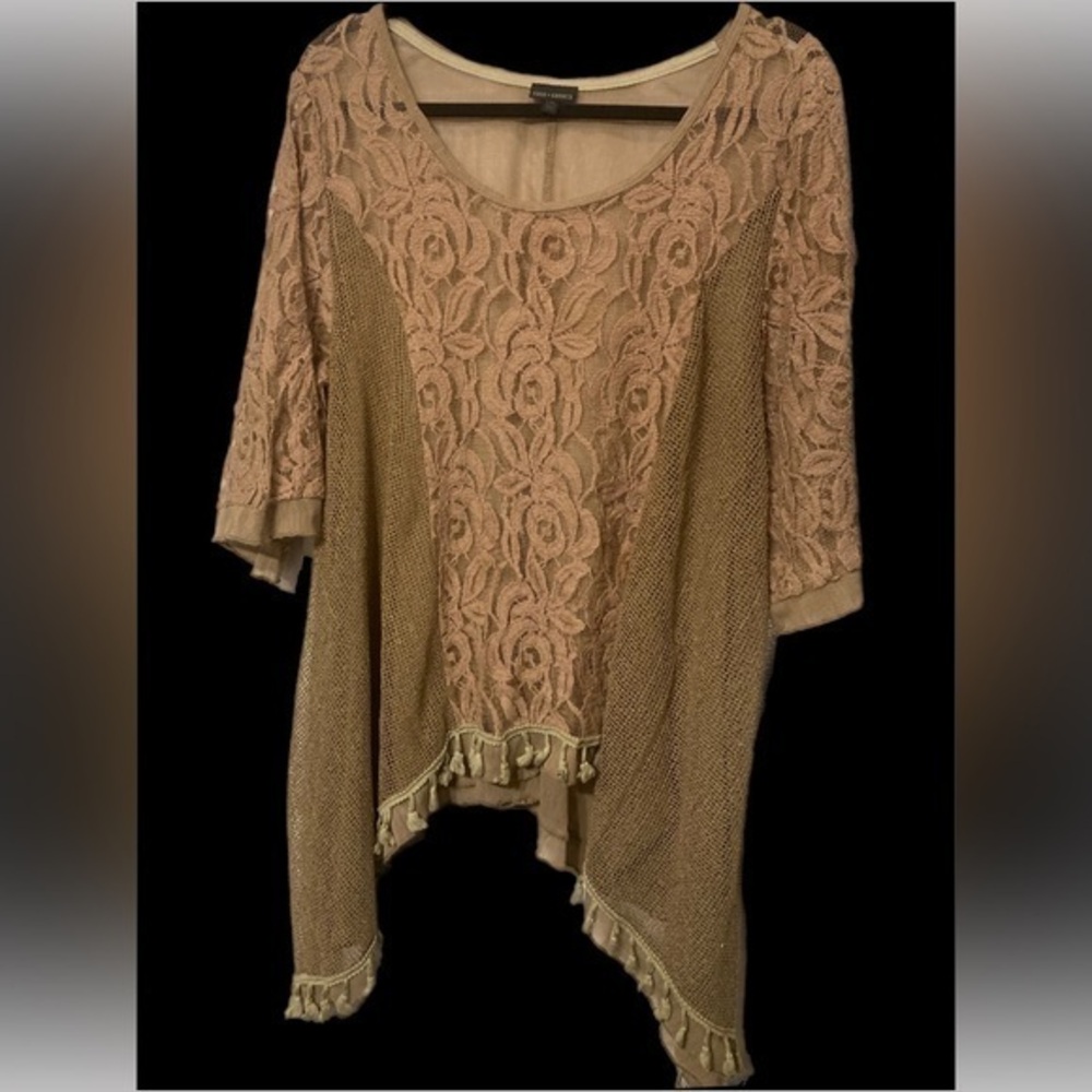 Coco + Carmen scoop neck lace 3/4 sleeve blouse sz L/XL